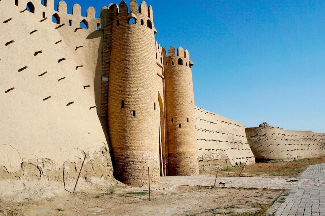 Ohun Caravan Sarai 18Th Century Old Hause Historical Unesco Heritage List 1 Minutes To Bukhara Old Town Square Est-Since 1826 For Walk In Guest Parking, Cozy Room, Best Location And Strong Wifi Exterior photo